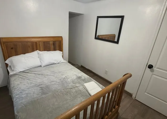 Downtown Taylor 4 Homestay