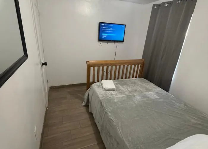 Downtown Taylor 4 Homestay *